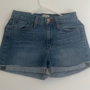 Vintage looking blue high wasted shorts